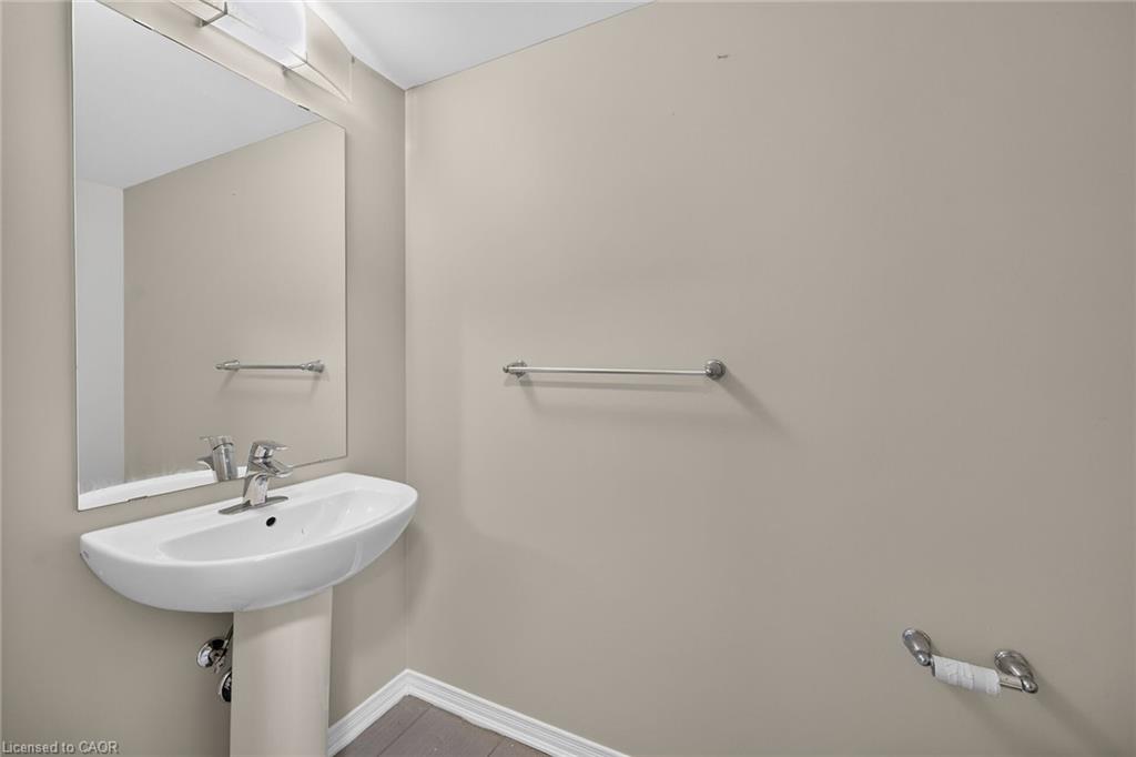 82 Scarletwood Street Property Photo 24