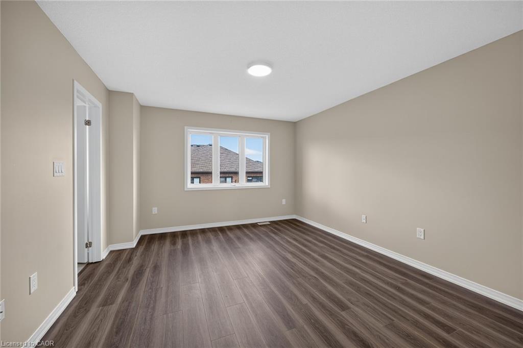 82 Scarletwood Street Property Photo 25