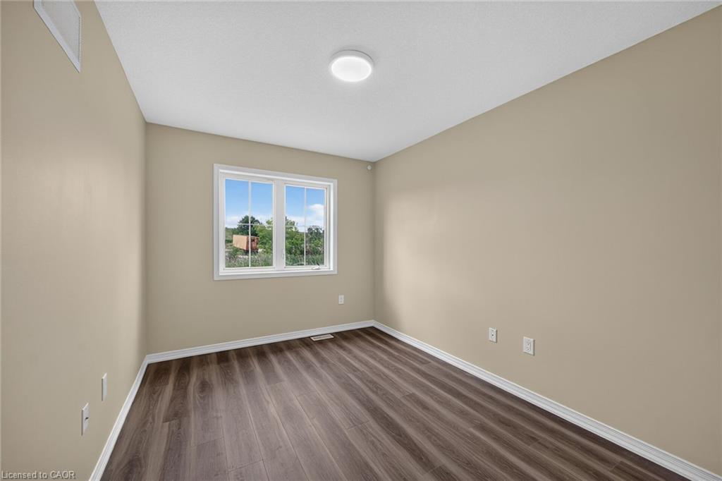 82 Scarletwood Street Property Photo 32