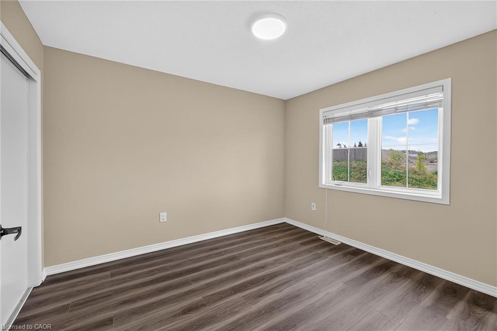 82 Scarletwood Street Property Photo 34