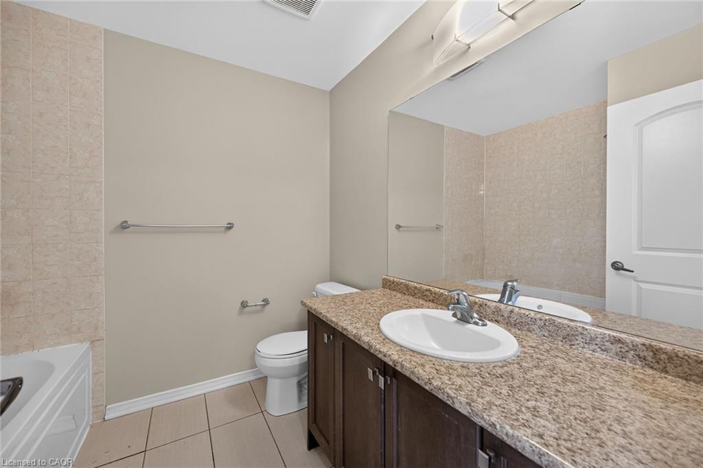 82 Scarletwood Street Property Photo 36