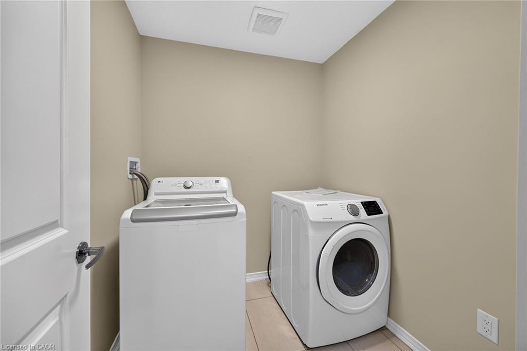 82 Scarletwood Street Property Photo 38
