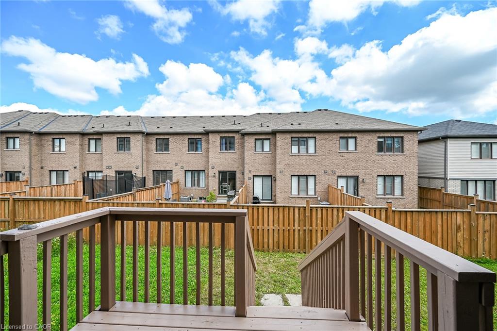 82 Scarletwood Street Property Photo 43