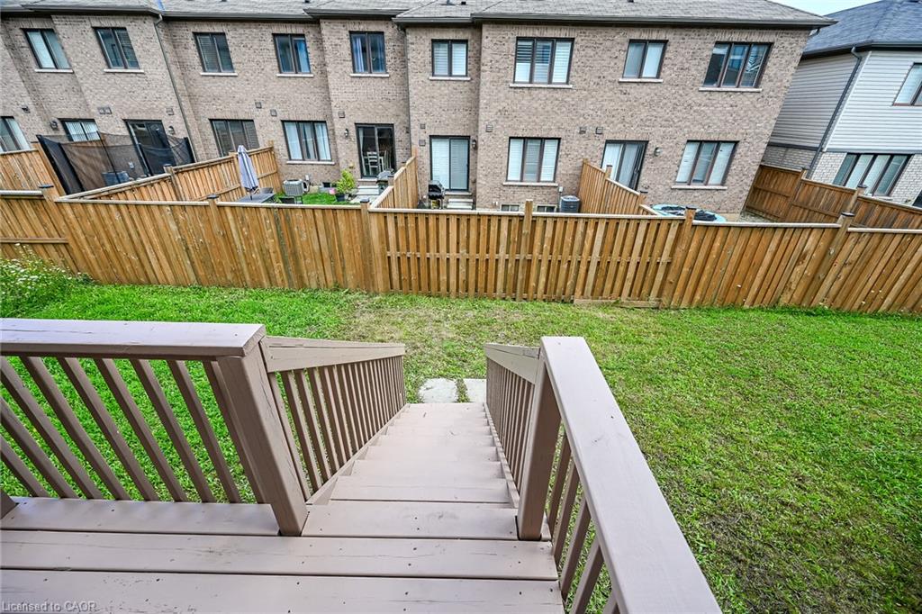 82 Scarletwood Street Property Photo 44