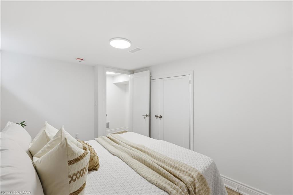 156 East 36th Street Property Photo 33