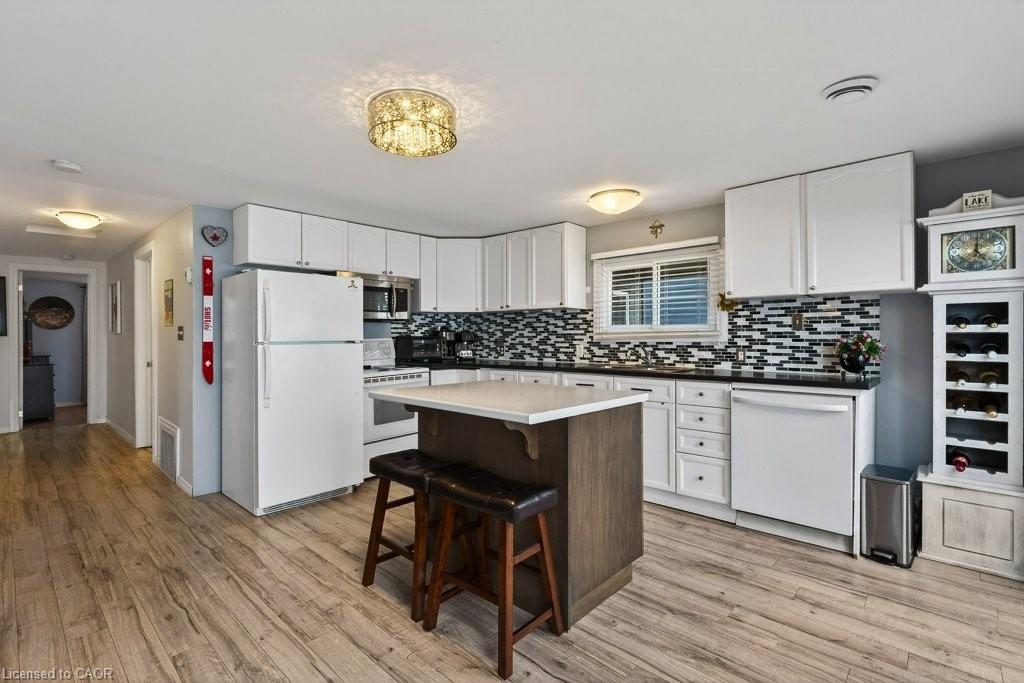 1115 New Lakeshore Road Property Photo 28