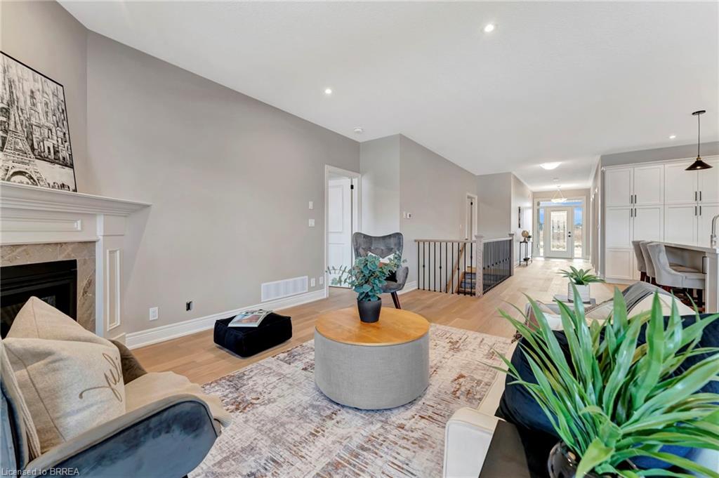 93 Craddock Boulevard Property Photo 7