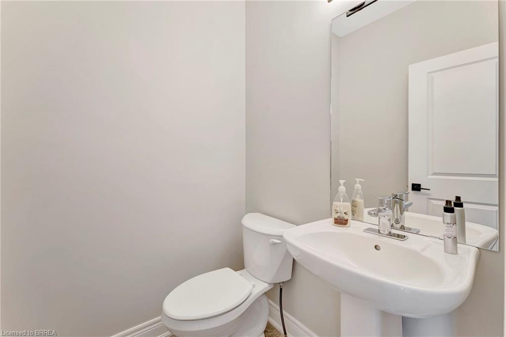93 Craddock Boulevard Property Photo 10