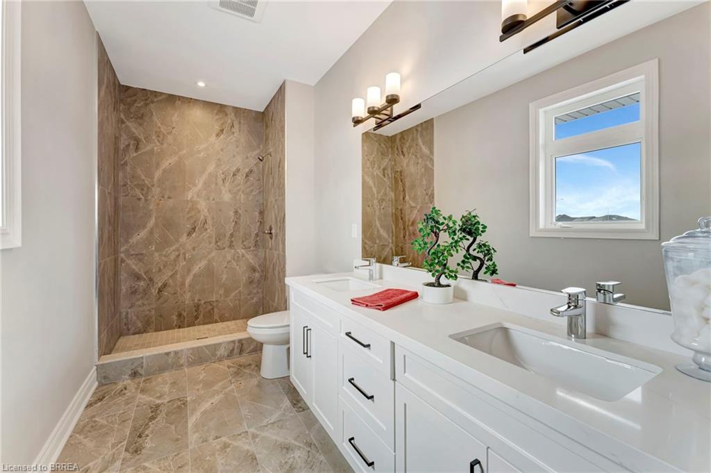 93 Craddock Boulevard Property Photo 12
