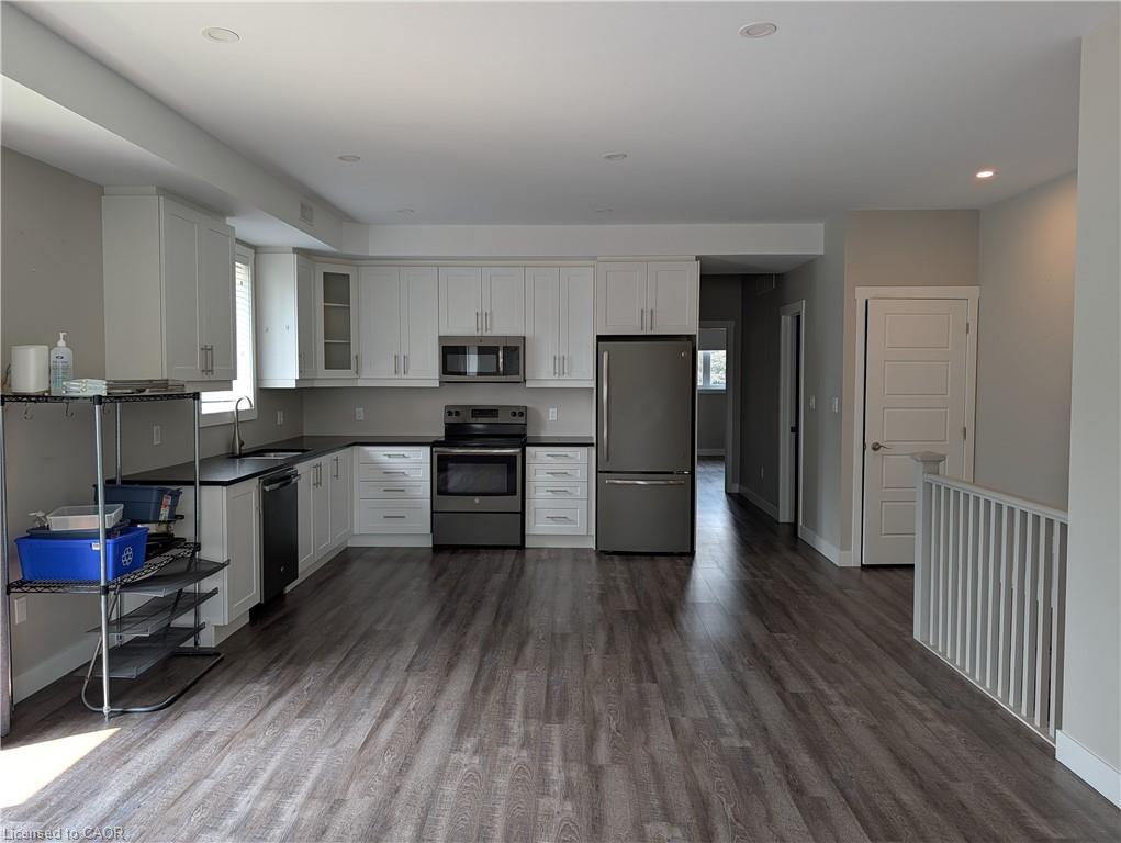 2-320 Waterloo Street Property Photo 5