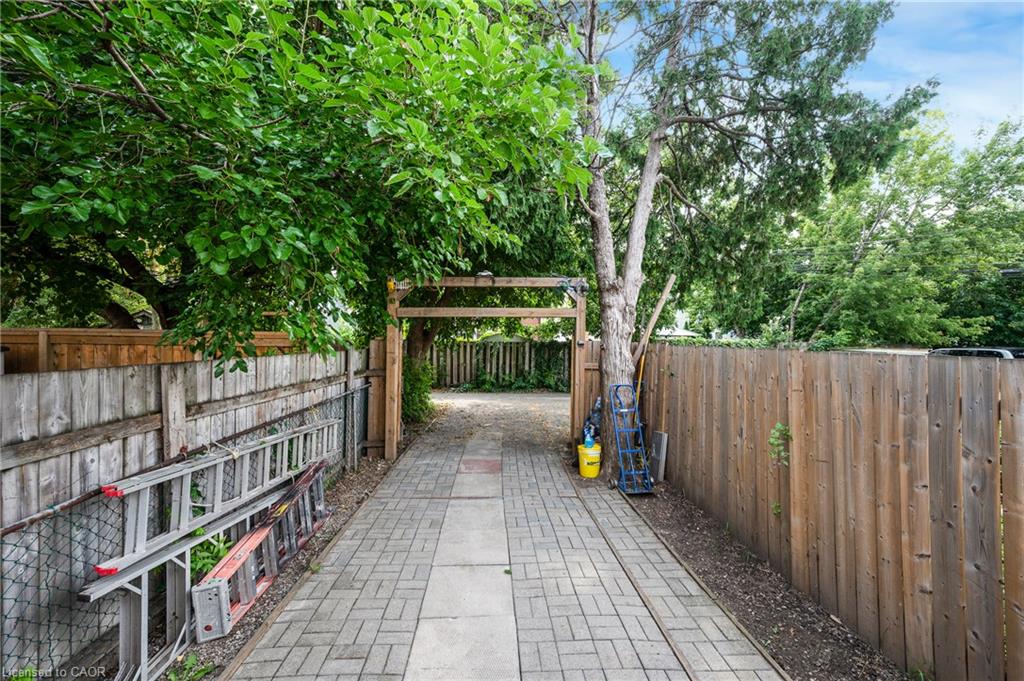 100 Gibson Avenue Property Photo 31