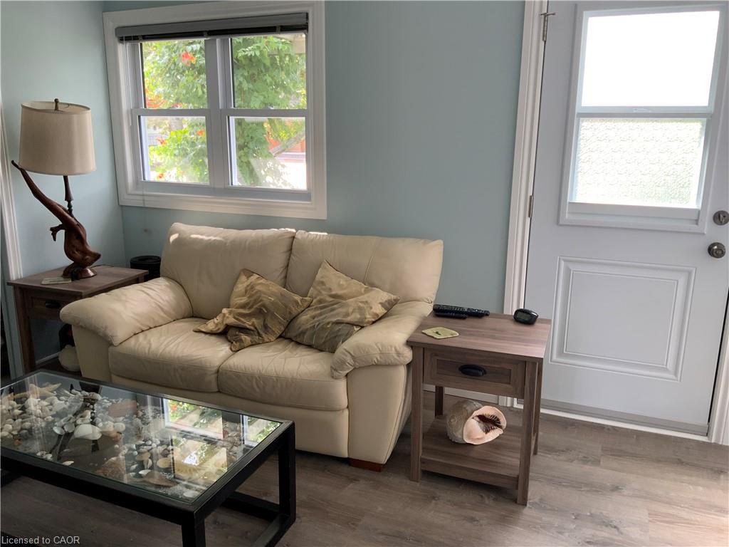 25 First Avenue Property Photo 6