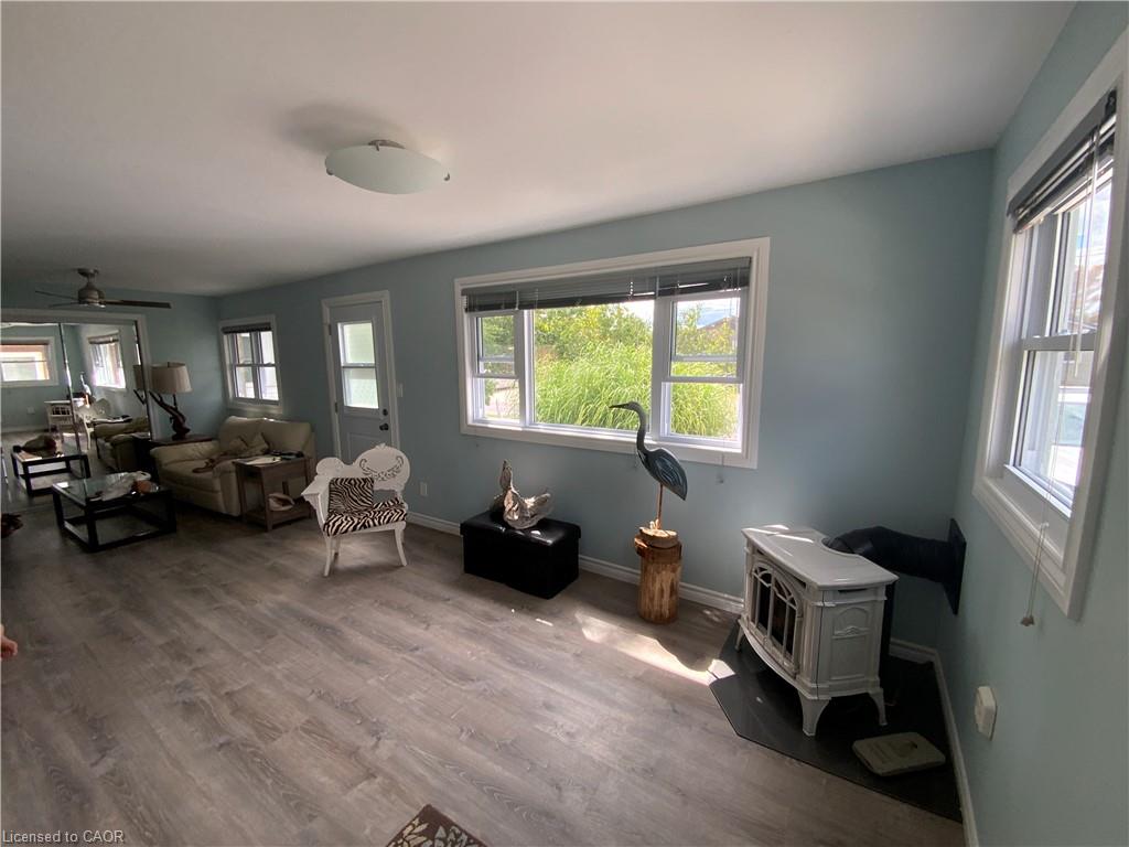 25 First Avenue Property Photo 7
