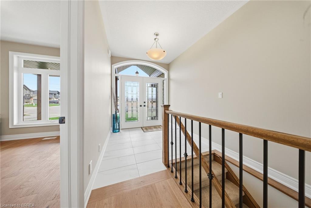 105 Craddock Boulevard Property Photo 4