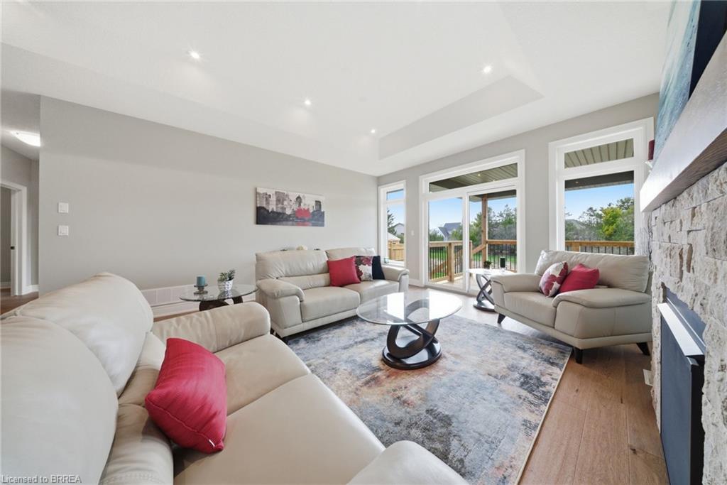 105 Craddock Boulevard Property Photo 11