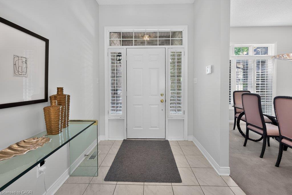 1092 Crofton Way Property Photo 6