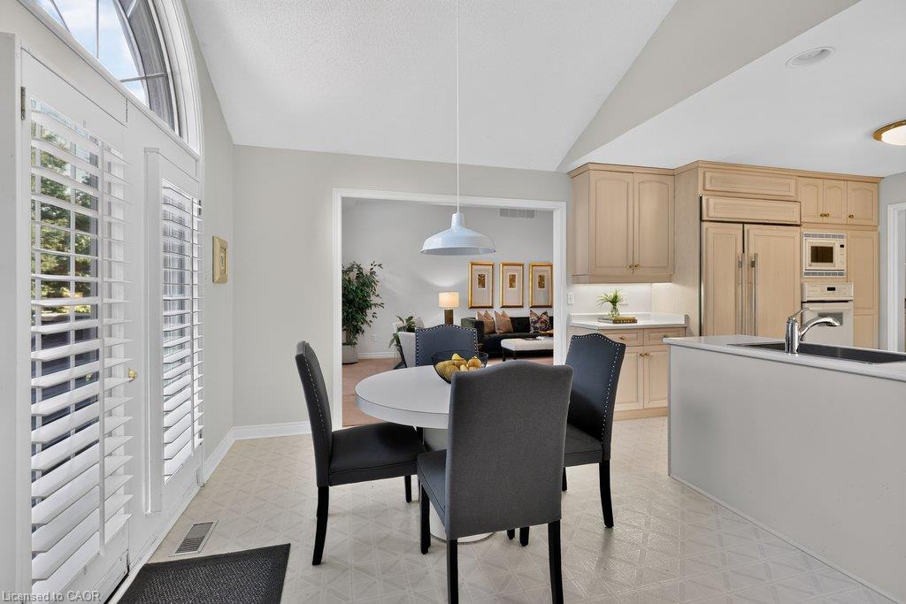 1092 Crofton Way Property Photo 14