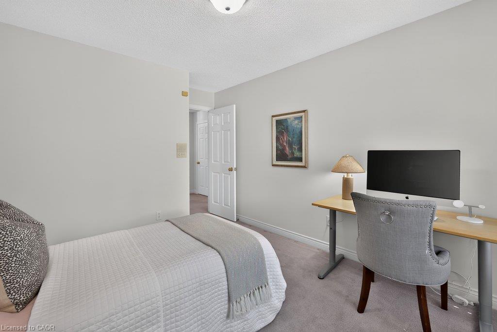 1092 Crofton Way Property Photo 27