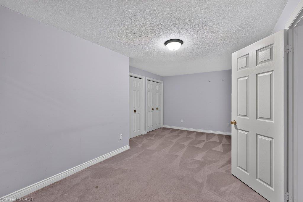 1092 Crofton Way Property Photo 34