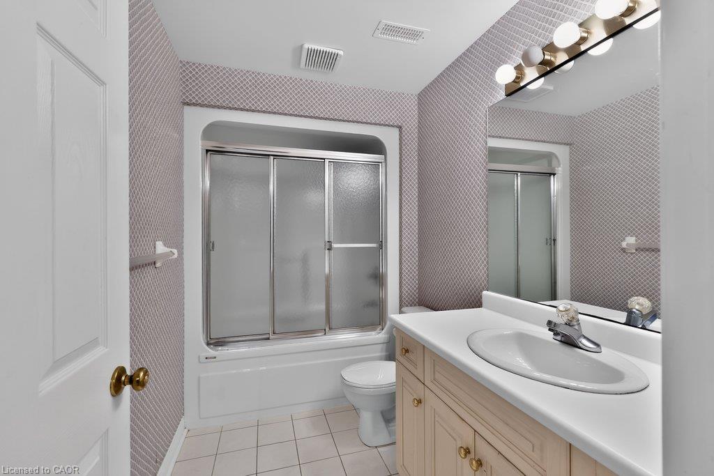 1092 Crofton Way Property Photo 36