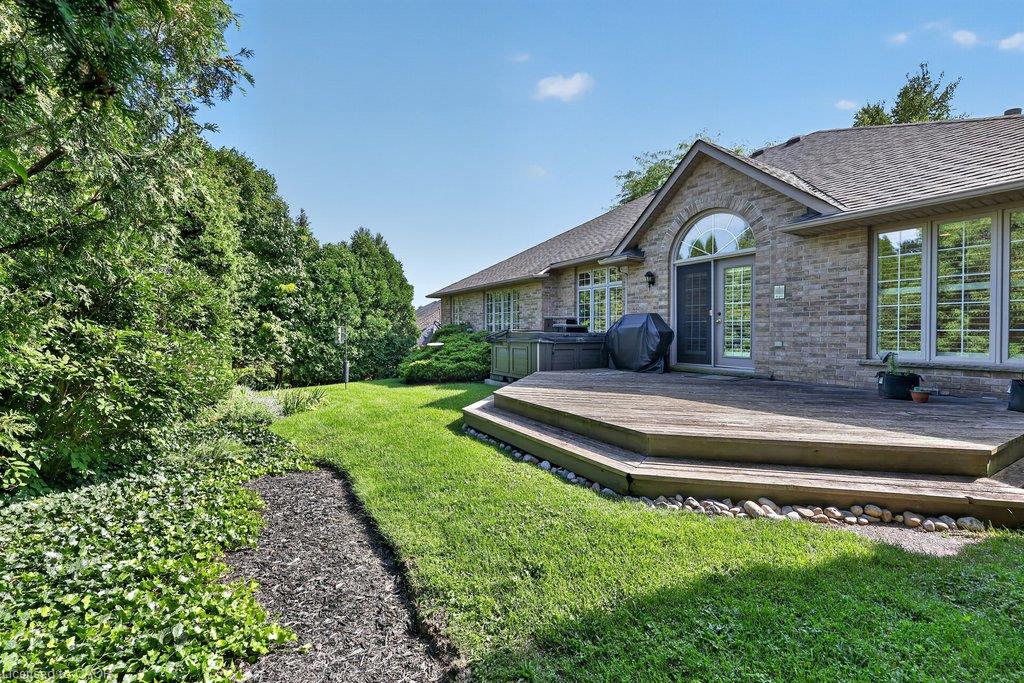 1092 Crofton Way Property Photo 37