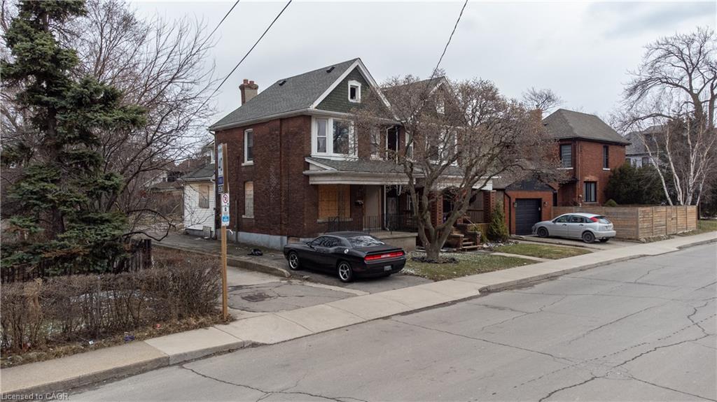 116-120 Barnesdale Avenue N Property Photo 2