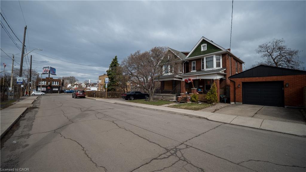 116-120 Barnesdale Avenue N Property Photo 17