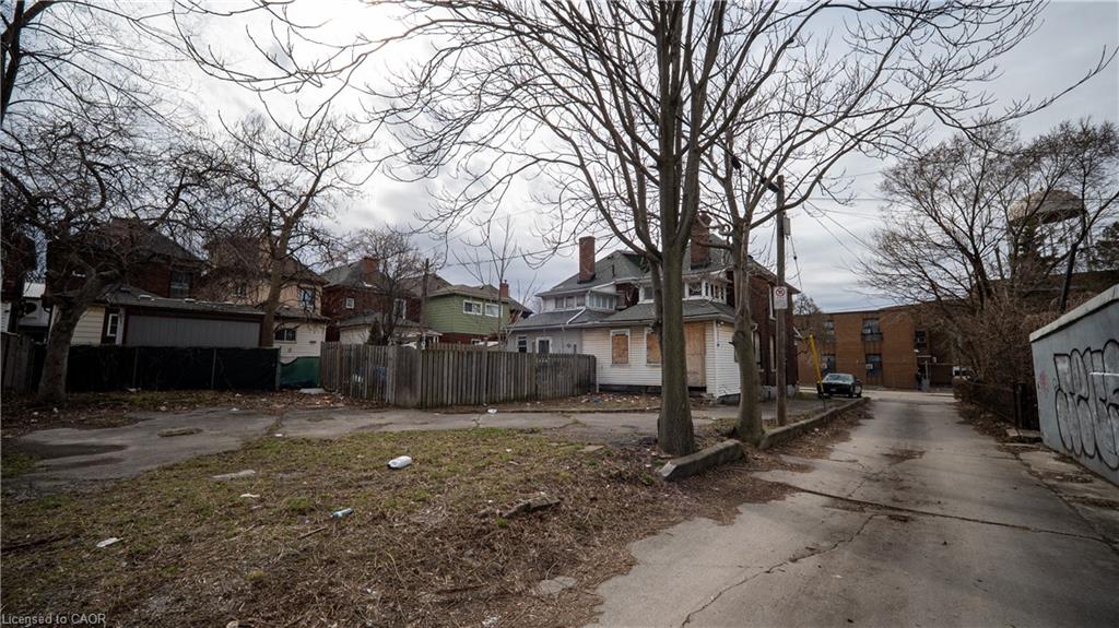 116-120 Barnesdale Avenue N Property Photo 19