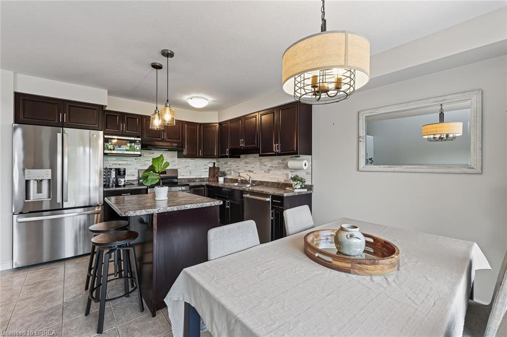 783 Frontenac Crescent Property Photo 18