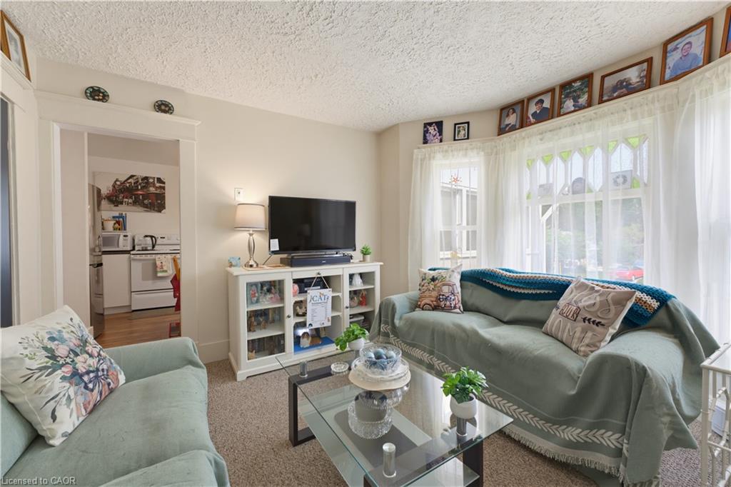 19 First Avenue Property Photo 6