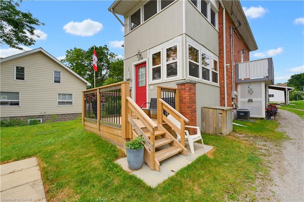 19 First Avenue Property Photo 3