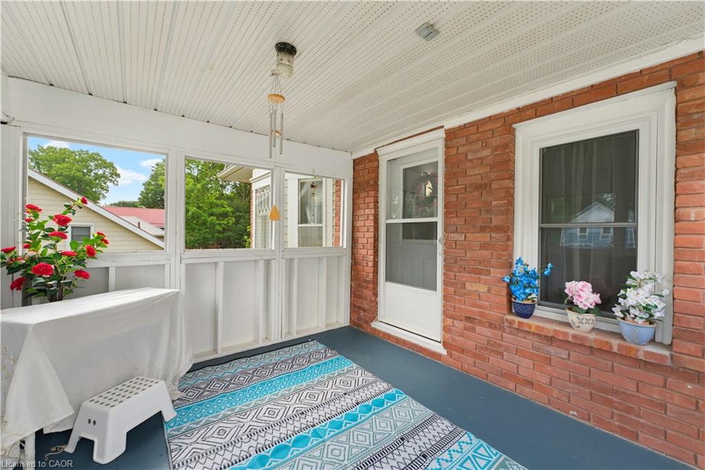 19 First Avenue Property Photo 4