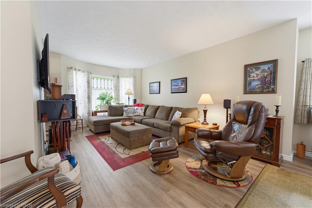 19 First Avenue Property Photo 10