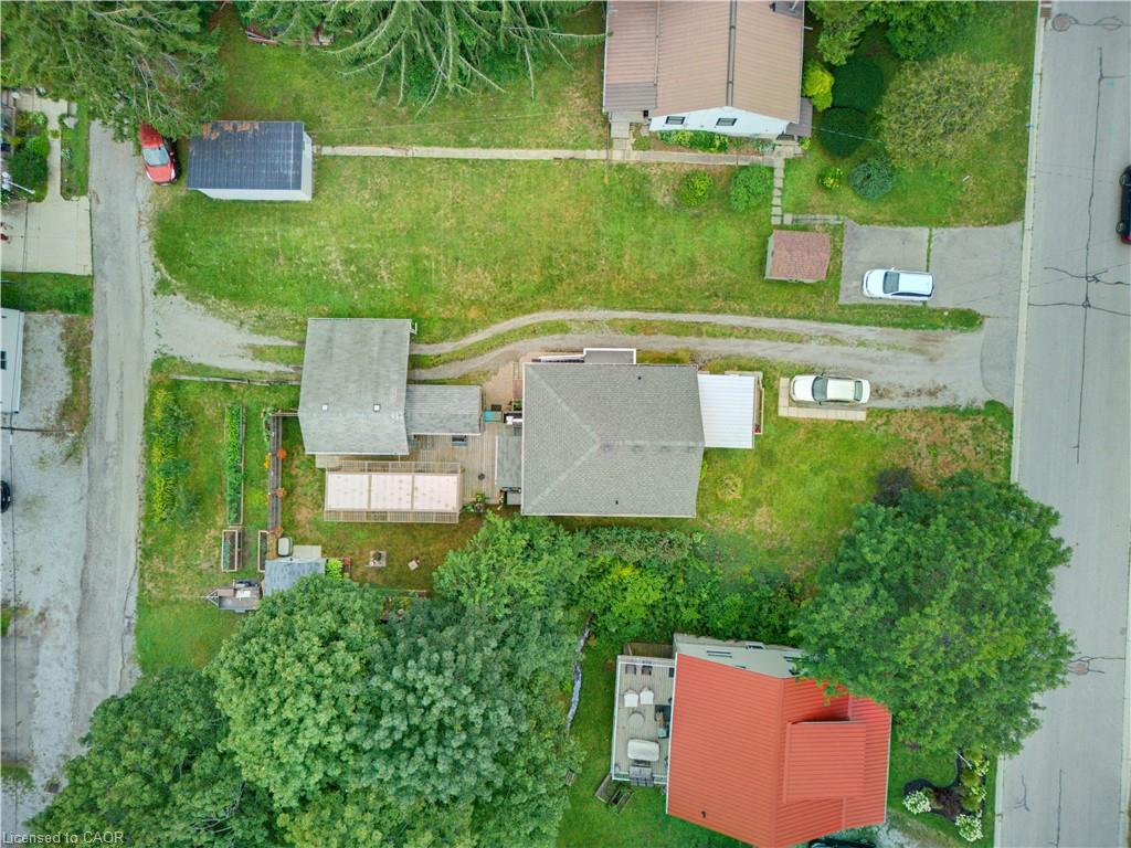 19 First Avenue Property Photo 28