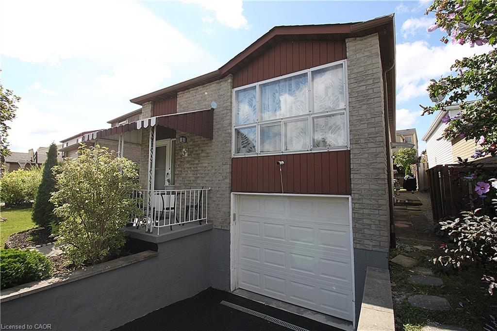 35 Garden Crescent Property Photo 5