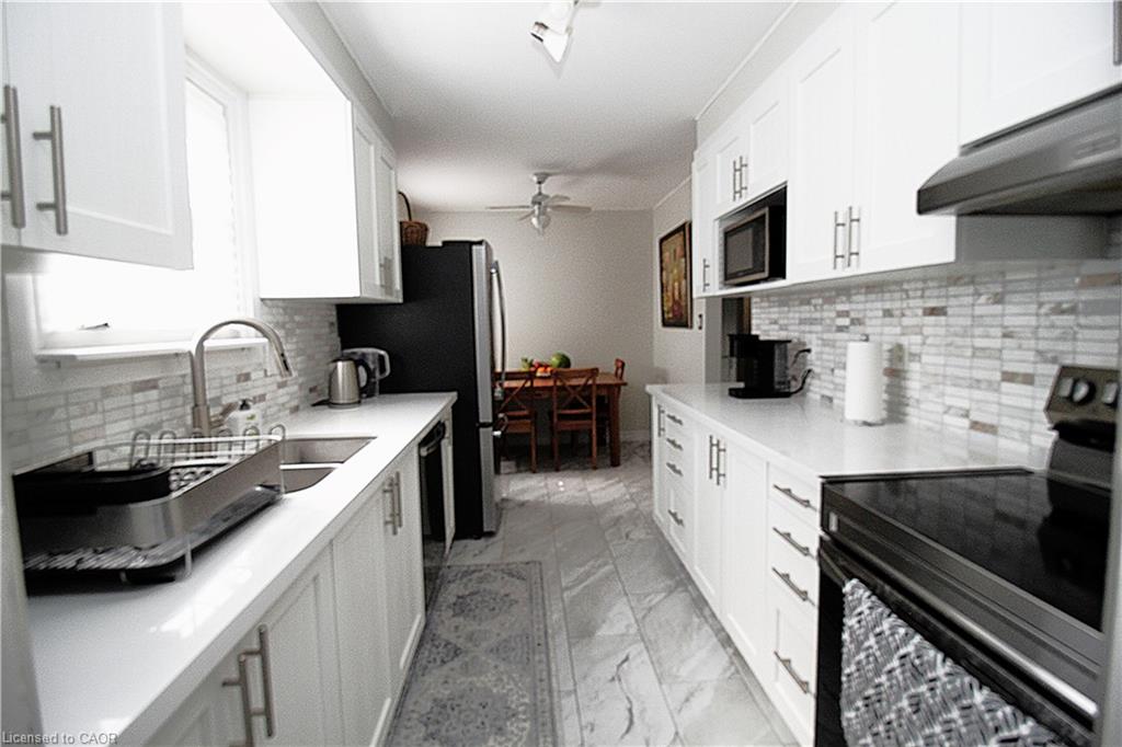 35 Garden Crescent Property Photo 8