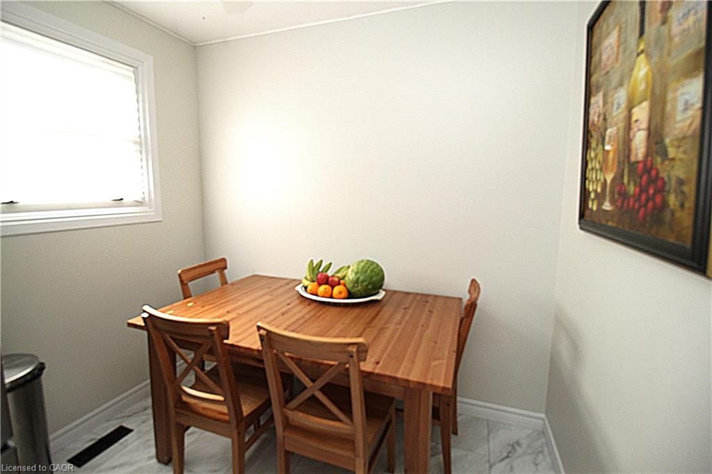 35 Garden Crescent Property Photo 9