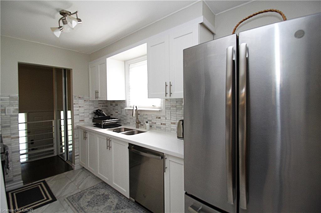 35 Garden Crescent Property Photo 10