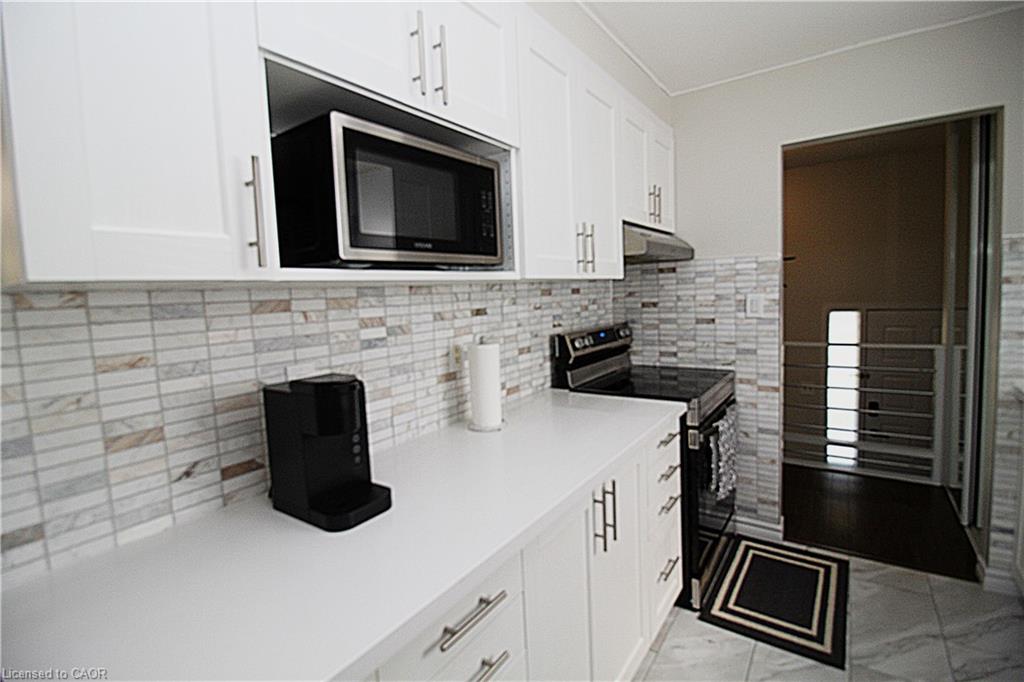 35 Garden Crescent Property Photo 11