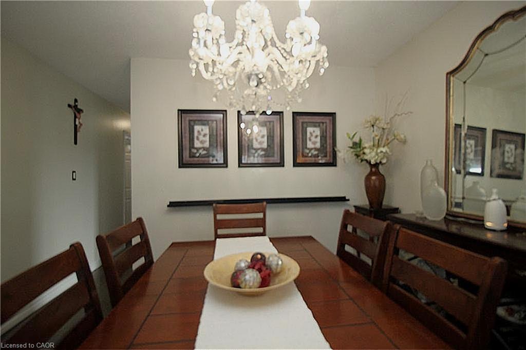 35 Garden Crescent Property Photo 16