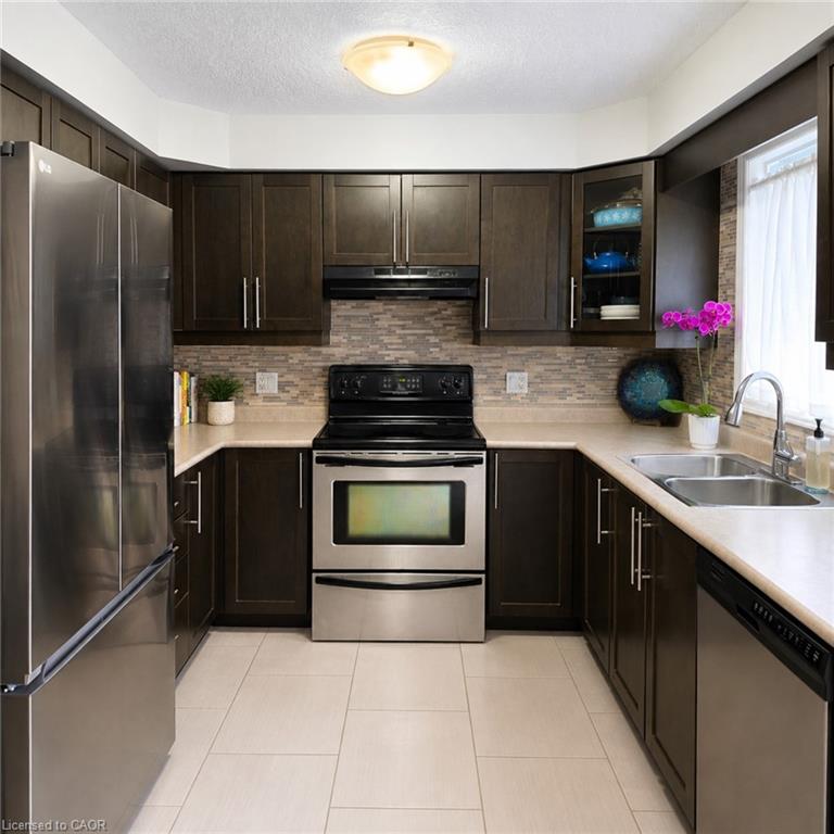38 Tudor Street Property Photo 6