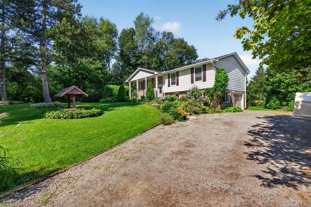 2725 Britannia Road Property Photo 1