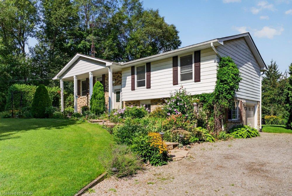 2725 Britannia Road Property Photo 3