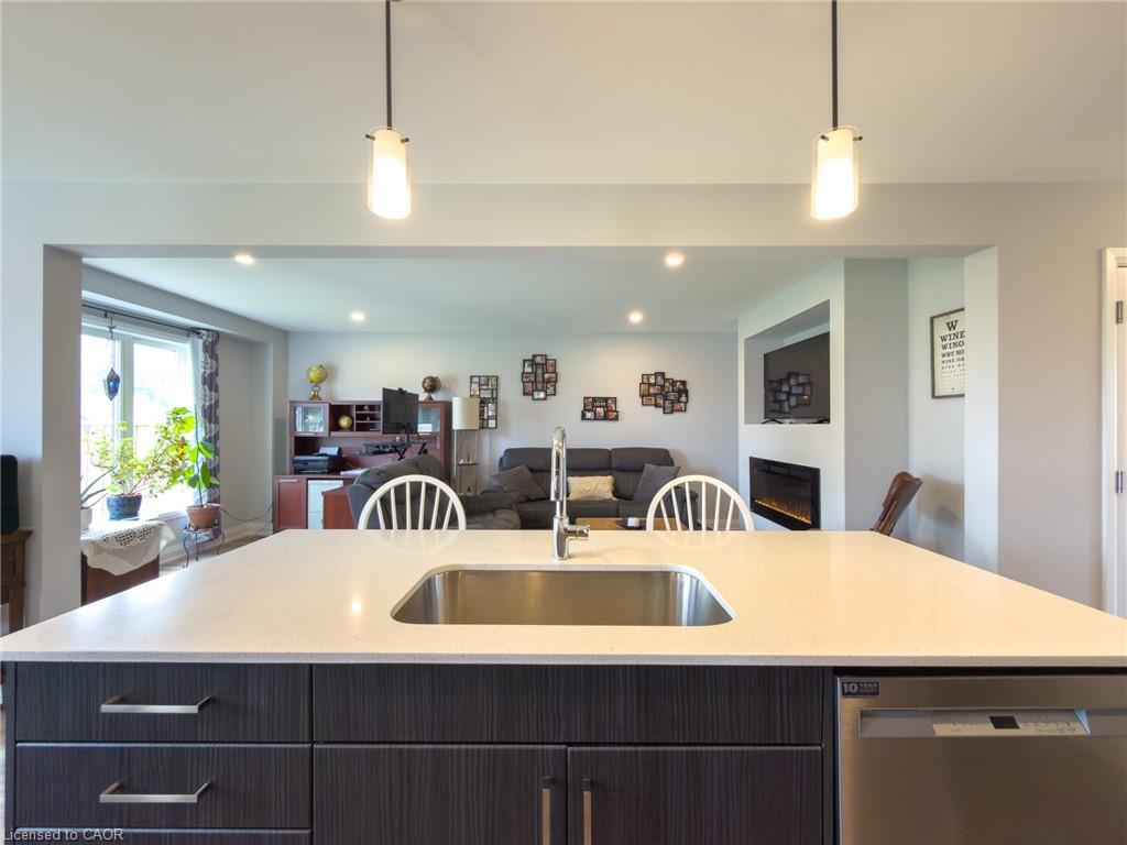 39 Amber Street Property Photo 13