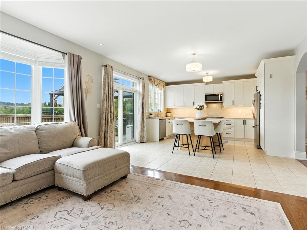 200 Giddings Crescent Property Photo 13