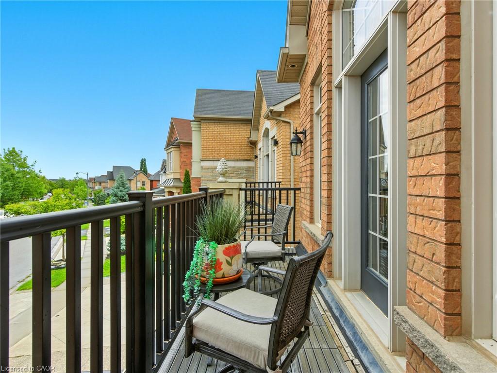 200 Giddings Crescent Property Photo 16
