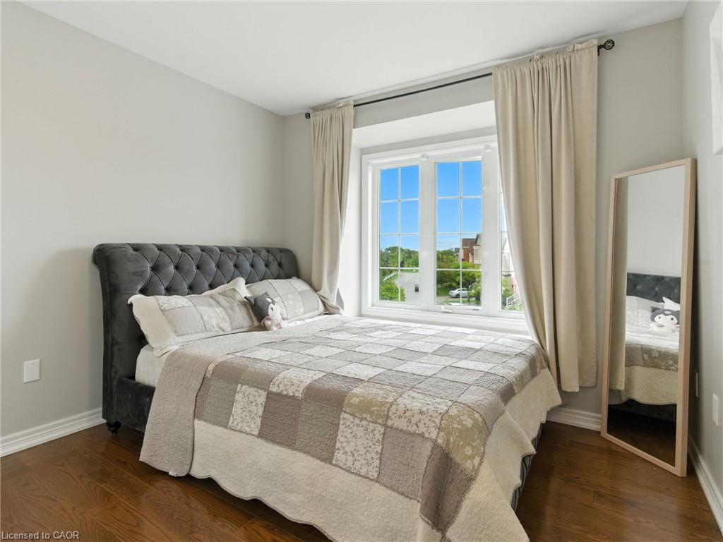200 Giddings Crescent Property Photo 18
