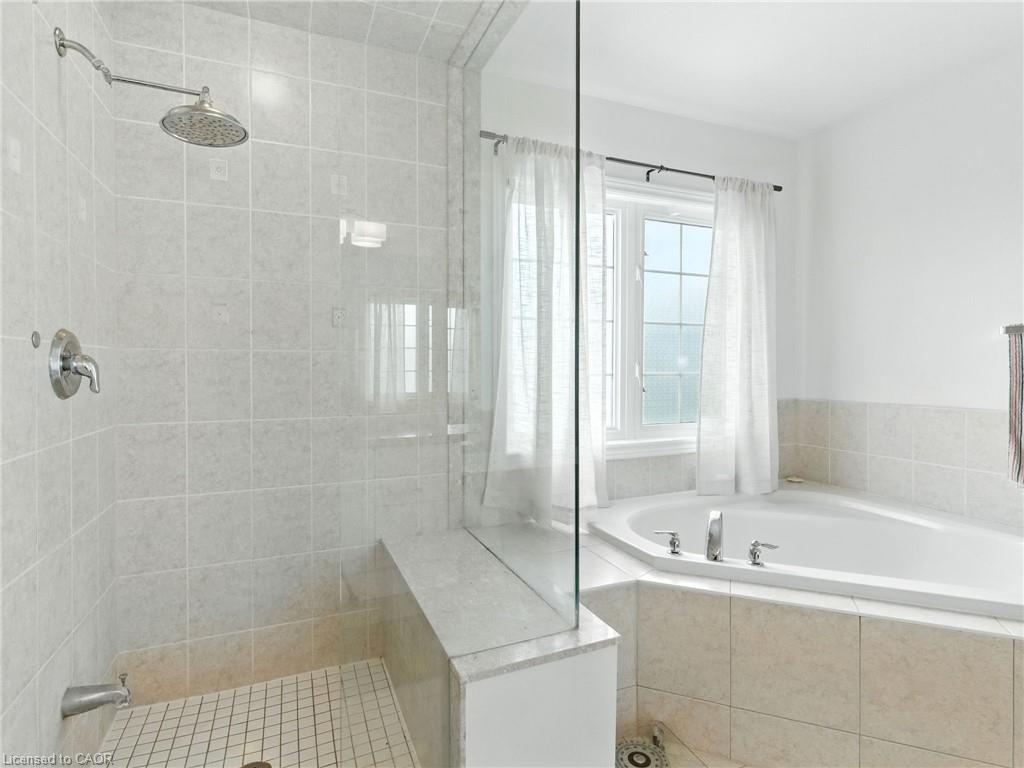 200 Giddings Crescent Property Photo 28