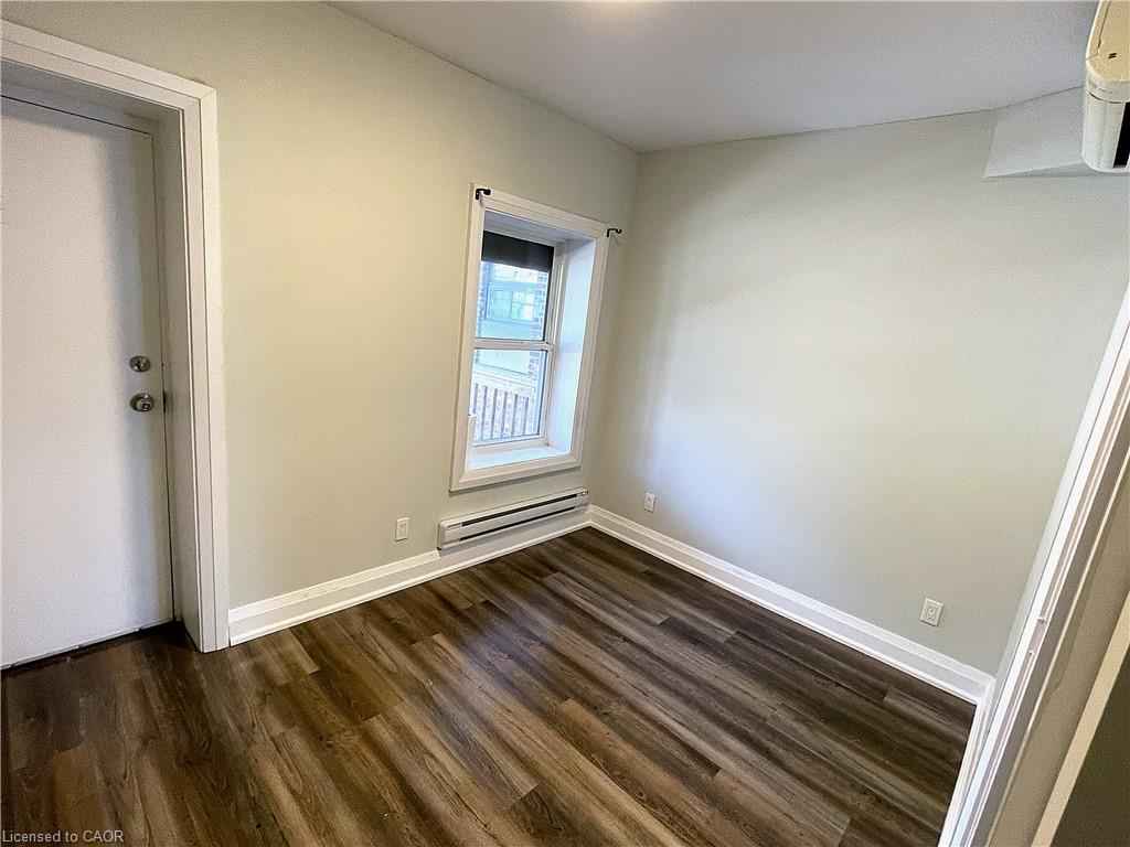 301 Barton Street E Property Photo 12