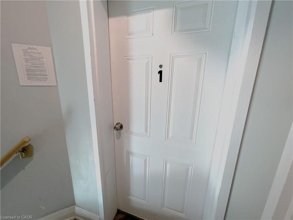 301 Barton Street E Property Photo 15
